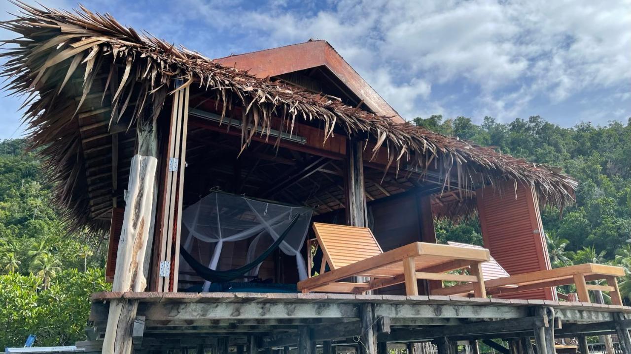 Hotel Nyande Raja Ampat à Pulau Mansuar Extérieur photo