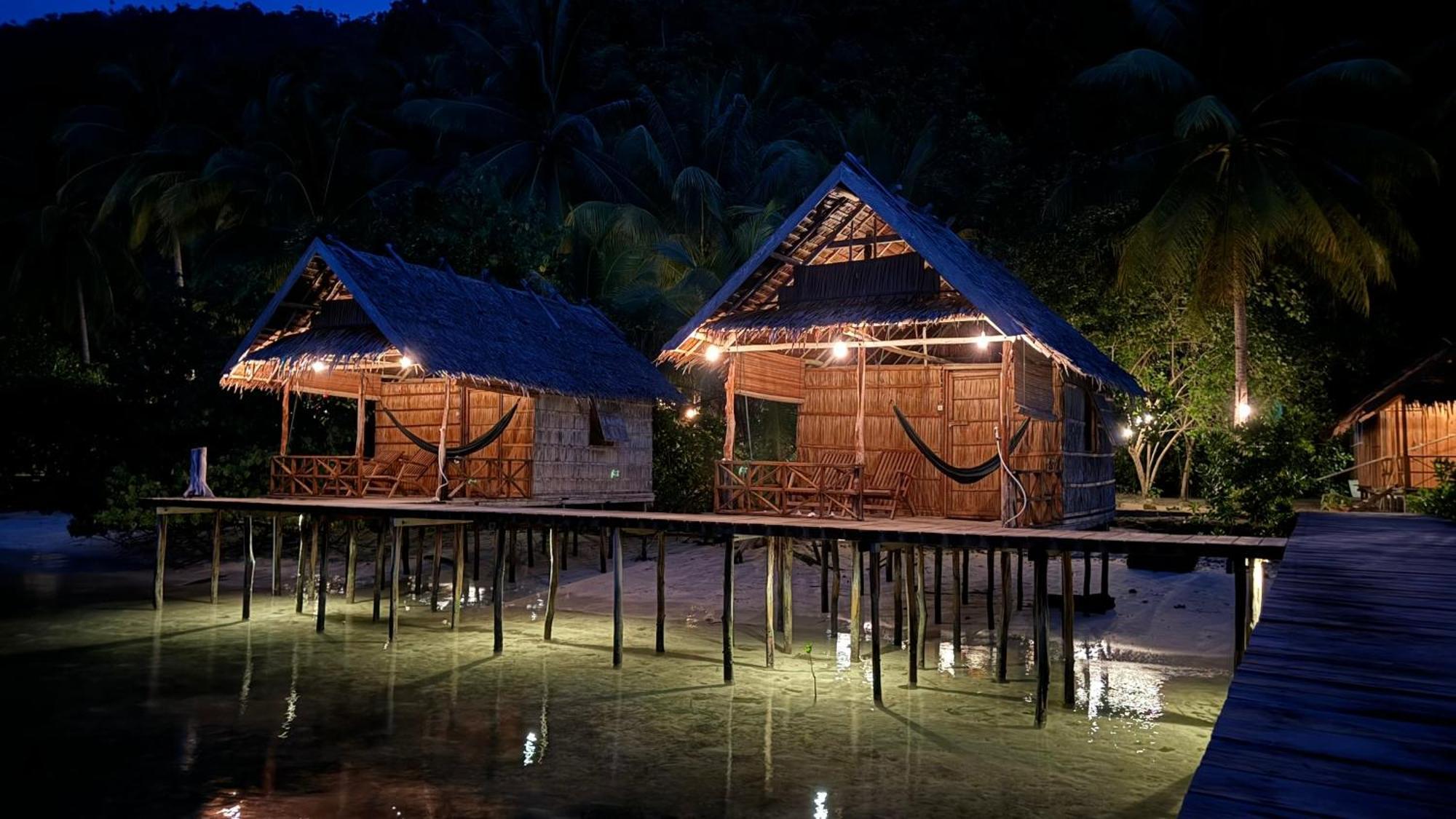 Hotel Nyande Raja Ampat à Pulau Mansuar Extérieur photo